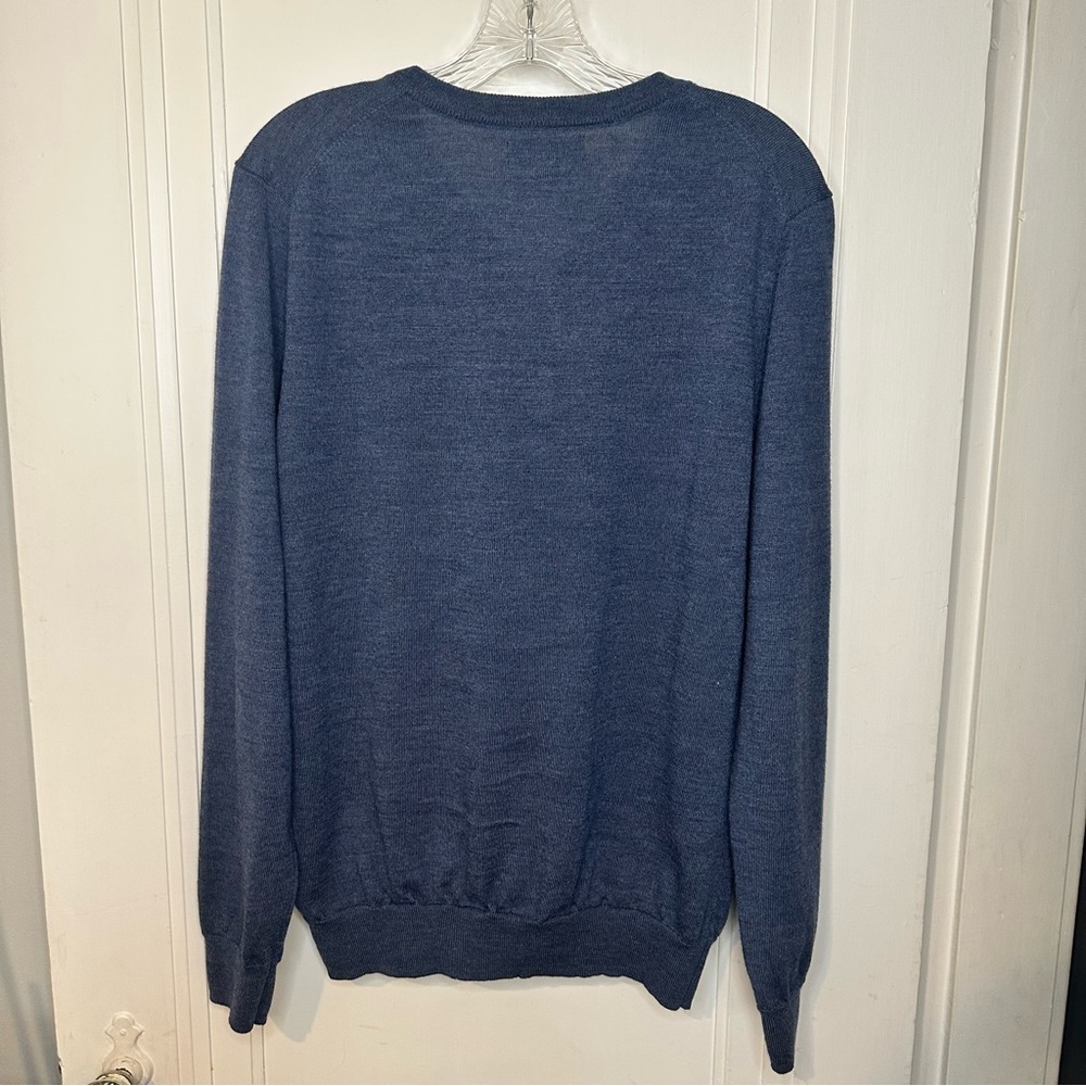 Jos A Banks Traveler Performance Tailored Merino V-Neck blue Sweater sz large - Picture 2 of 5
